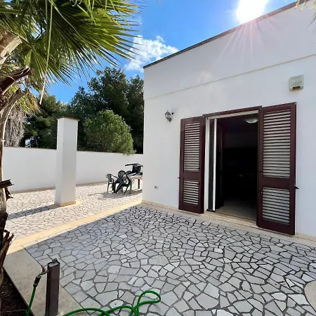 Holiday home Villetta Girasole Marina di Mancaversa