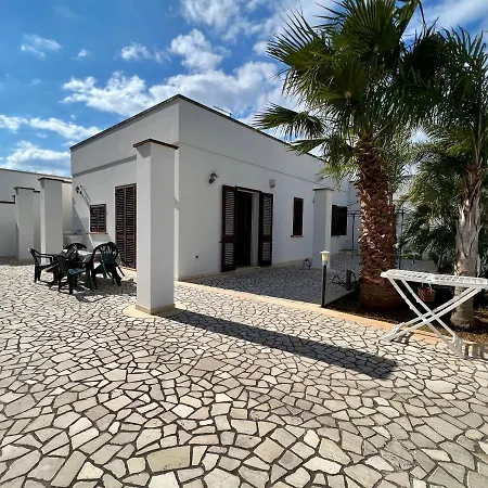 Holiday home Villetta Girasole Marina di Mancaversa