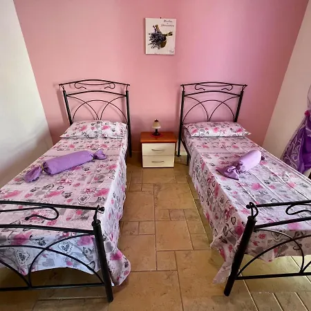 Holiday home Villetta Girasole Marina di Mancaversa